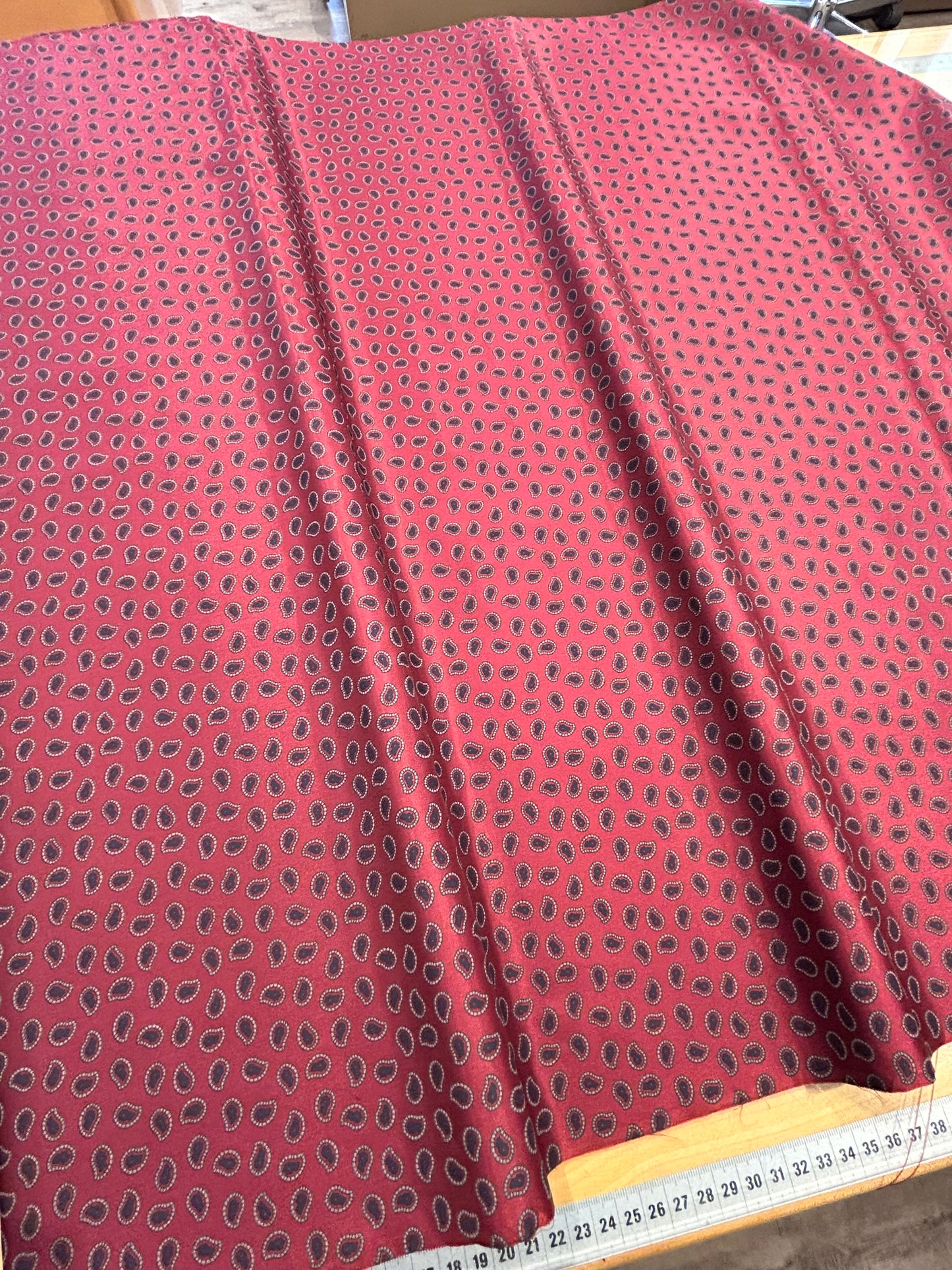 fodera fantasia base bordeaux con forme verdi e blu - 100% cupro