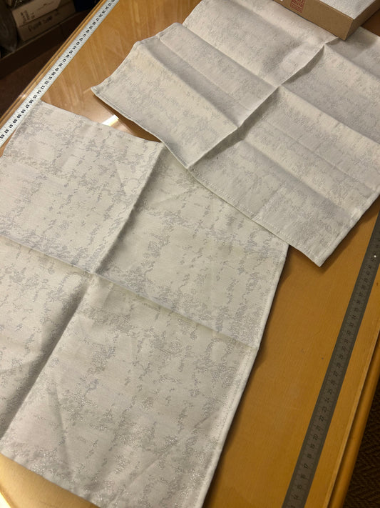 runner in cotone poliestere e lurex Natalizio variante ARGENTO + 2 tovaglioli, tessitura RANDI 1931