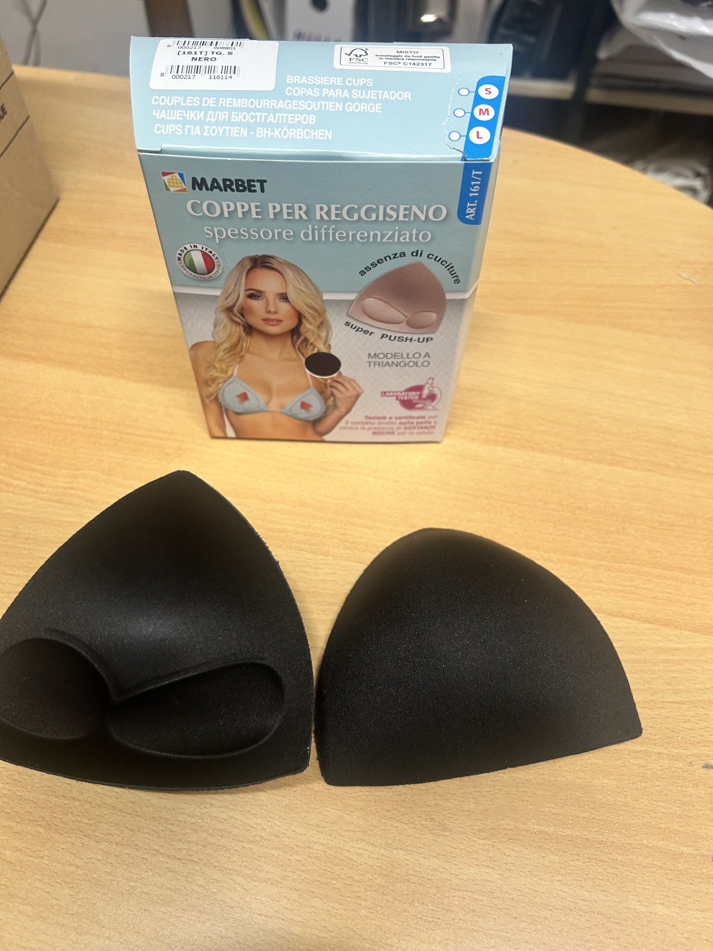 COPPE PER REGGISENO / COSTUME DA BAGNO TG. S COL. NERO MOD. TRIANGOLO ART.161/T MARBET