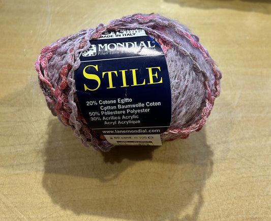 gomitolo di COTONE E POLIESTERE "STILE" (50g. 105 mt.) variante 0592 FUCSIA, Filati MONDIAL
