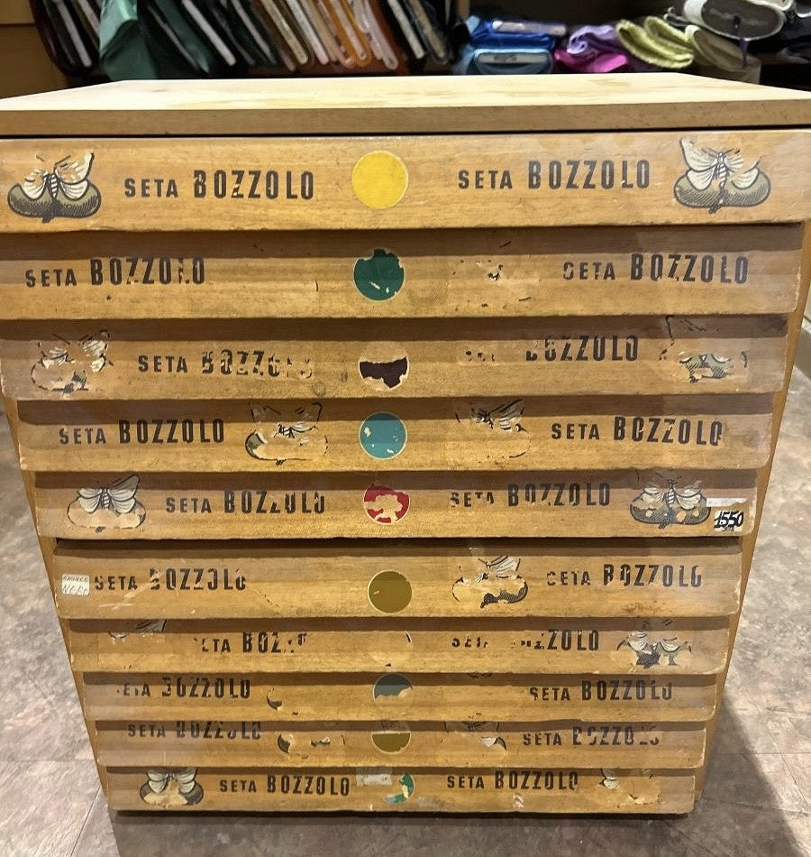 mobile vintage in legno con 10 cassetti, SETA BOZZOLO REALE