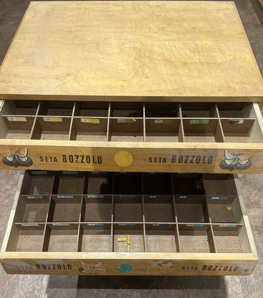 mobile vintage in legno con 10 cassetti, SETA BOZZOLO REALE